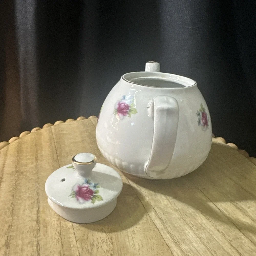 Vintage Ellgreave Wood & Sons England Teapot